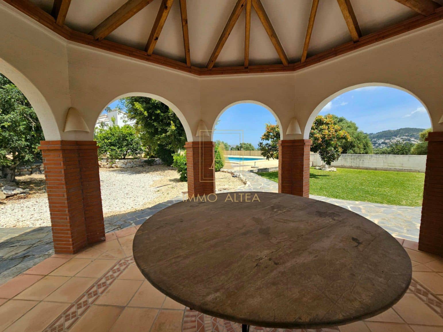 Chalet de 6 habitaciones en Alicante / Alacant ciudad en venta con piscina garaje - 1.295.000 € (Ref: 10034856)