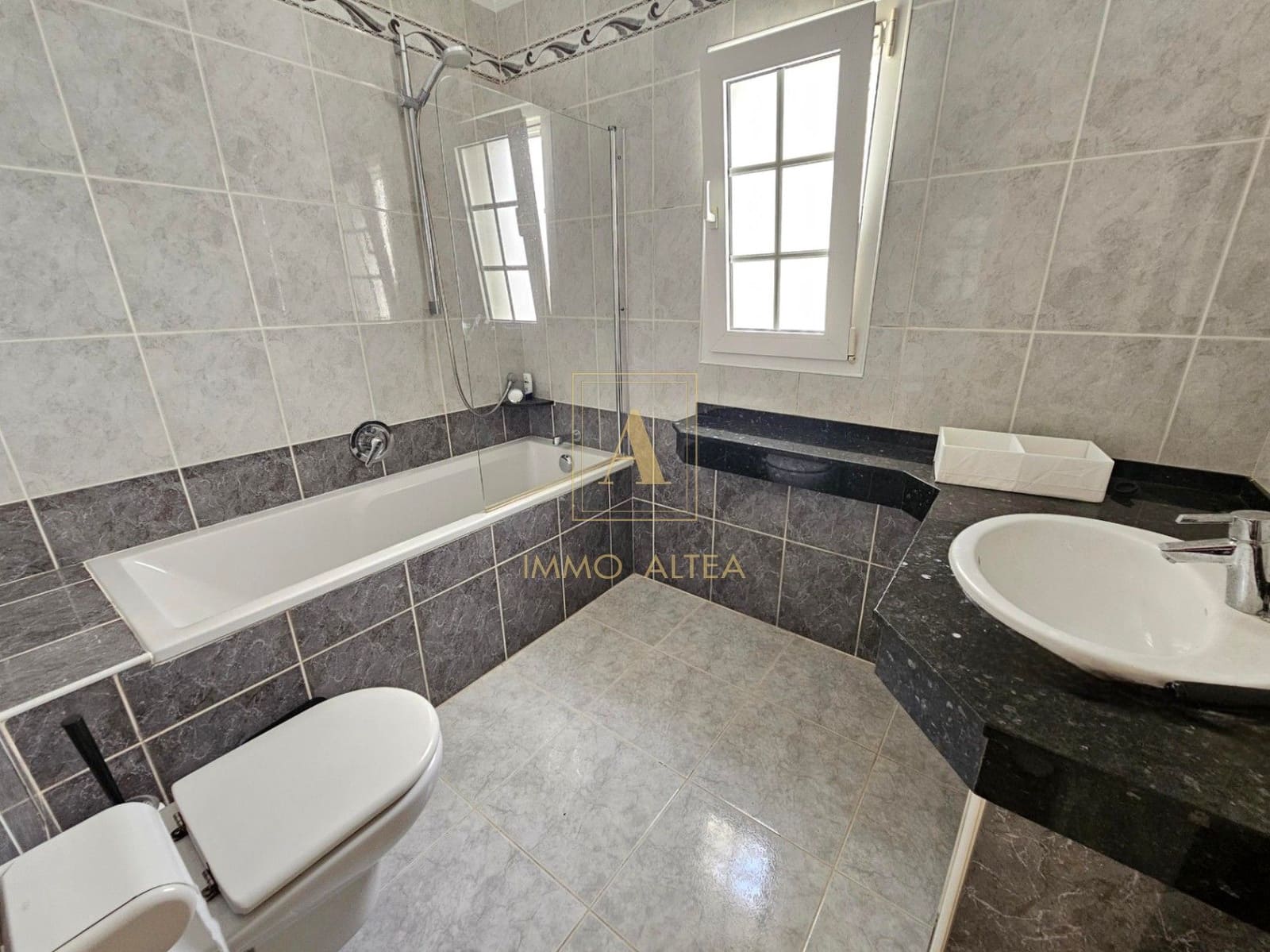 Chalet de 6 habitaciones en Alicante / Alacant ciudad en venta con piscina garaje - 1.295.000 € (Ref: 10034856)
