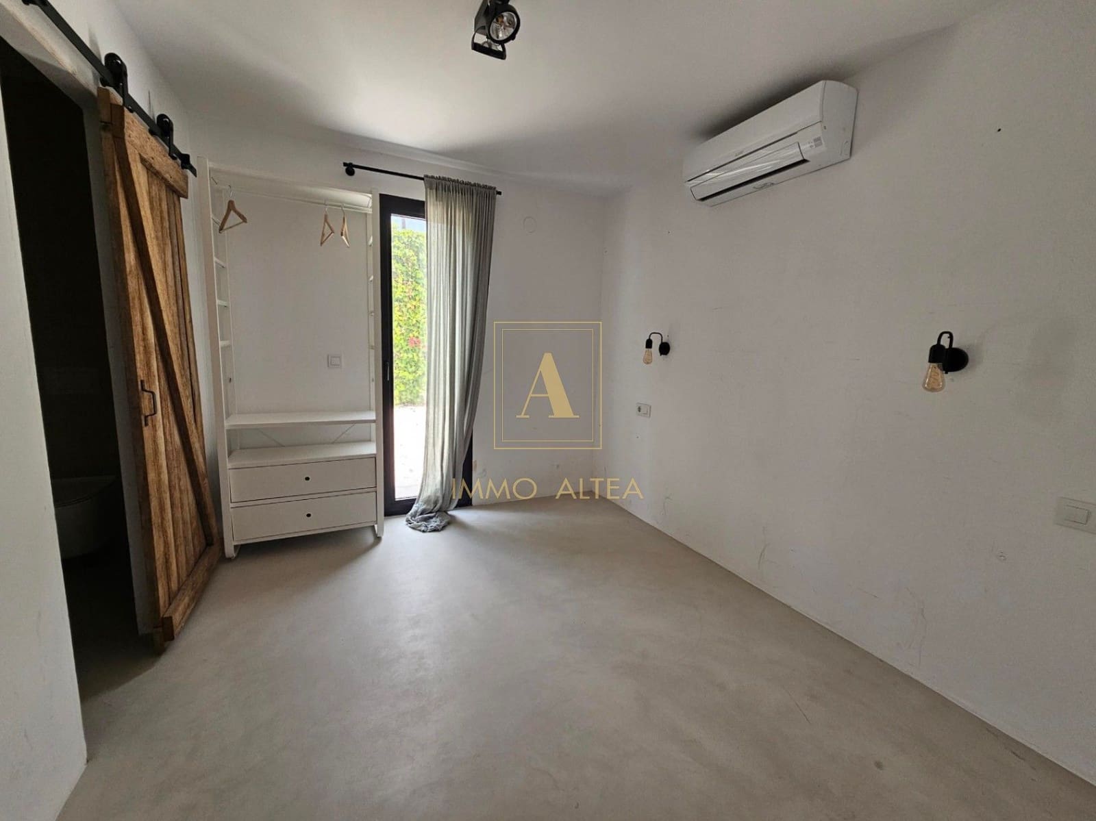 Chalet de 6 habitaciones en Alicante / Alacant ciudad en venta con piscina garaje - 1.295.000 € (Ref: 10034856)