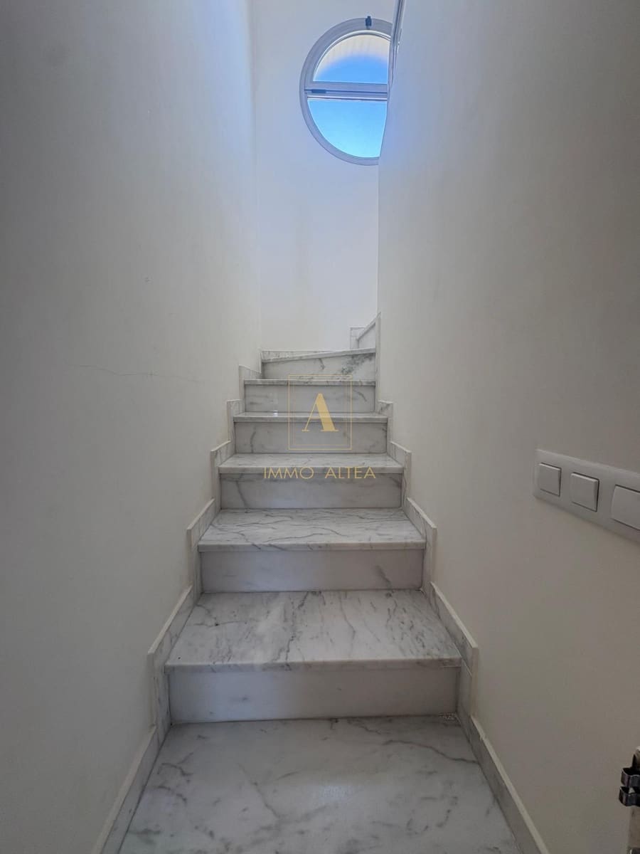 3 soveværelse Penthouse til salg i Alicante by med garage - € 685.000 (Ref: 10054609)