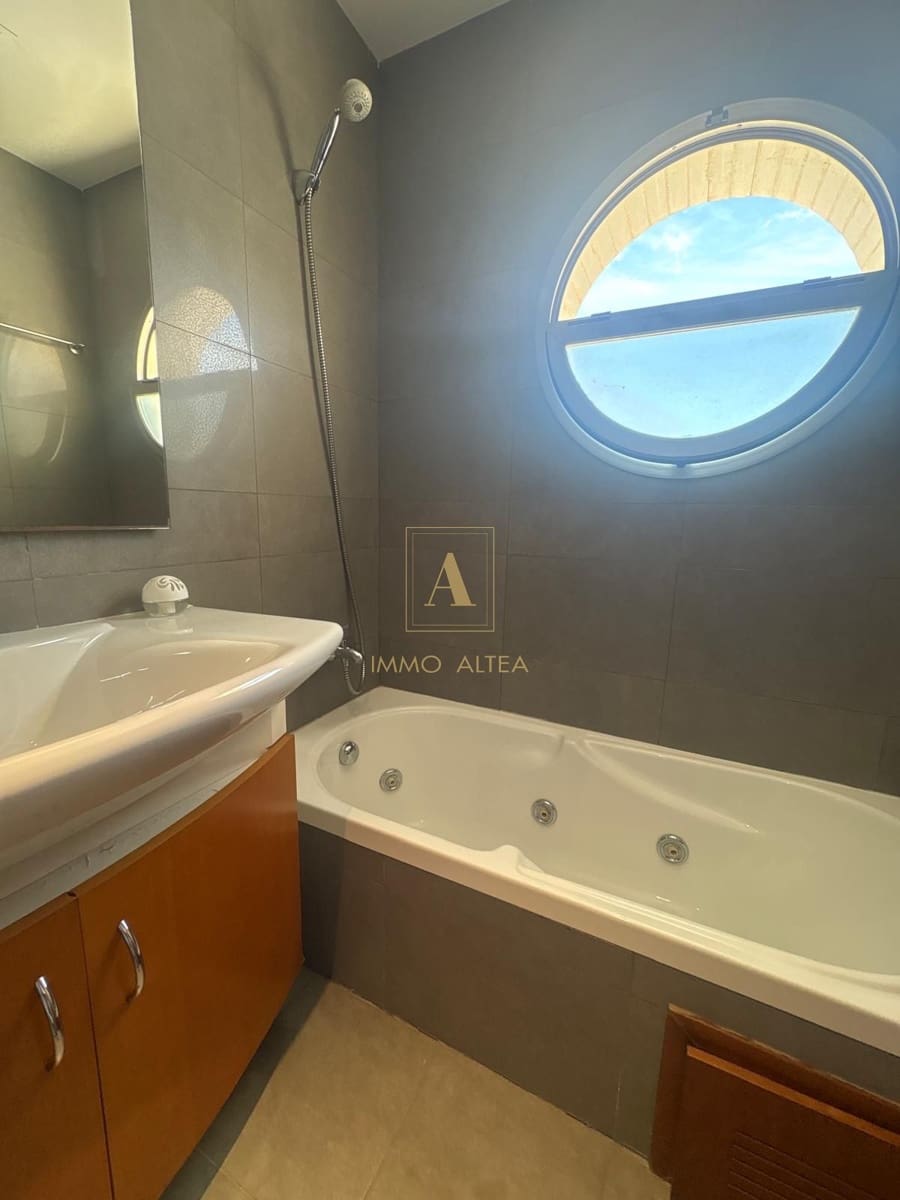 3 soveværelse Penthouse til salg i Alicante by med garage - € 685.000 (Ref: 10054609)