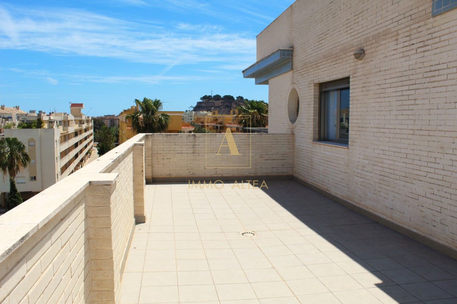 3 soveværelse Penthouse til salg i Alicante by med garage - € 685.000 (Ref: 10054609)
