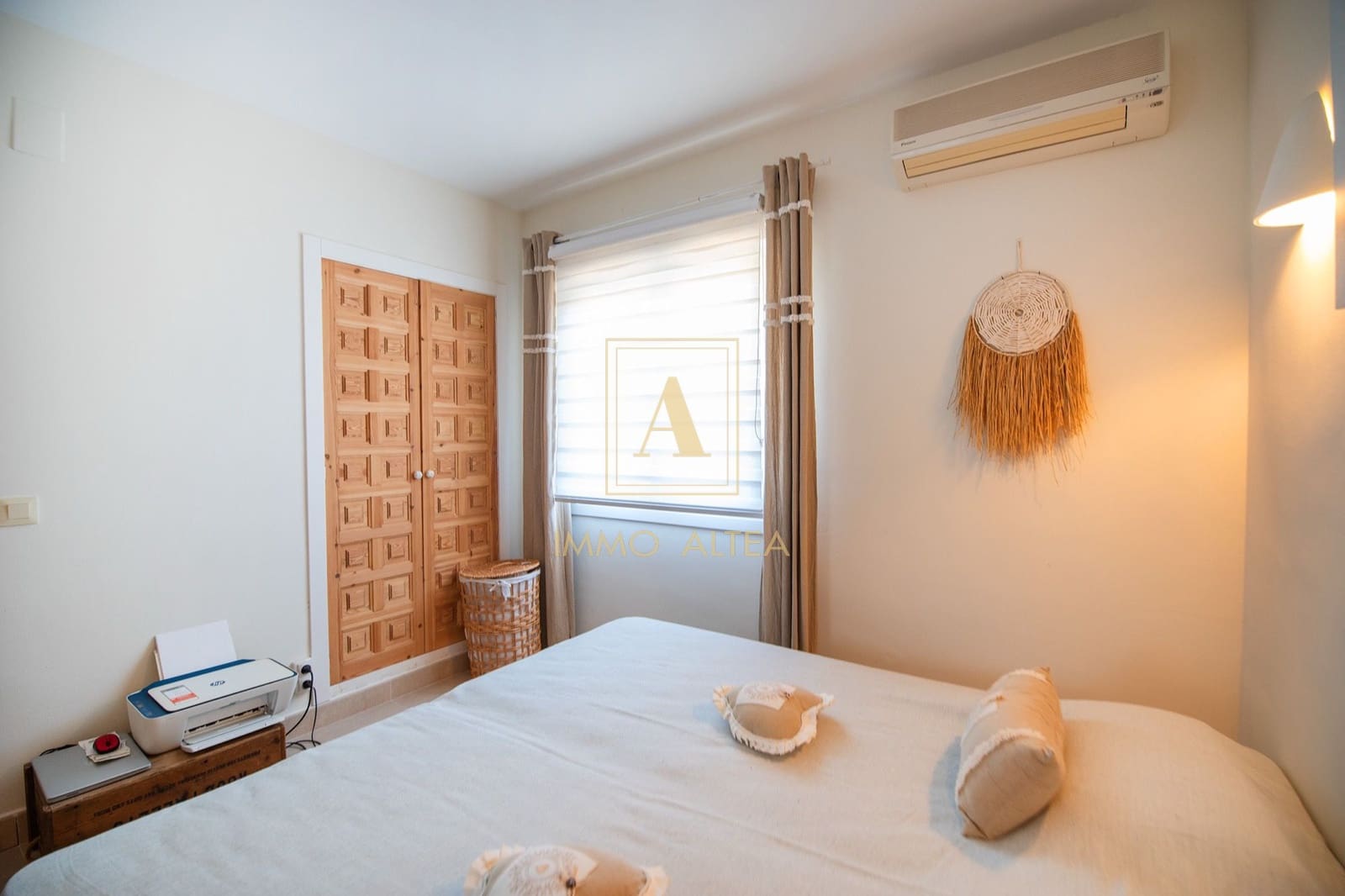 2 bedroom Villa for sale in Alicante / Alacant city with pool garage - € 579,000 (Ref: 10097502)