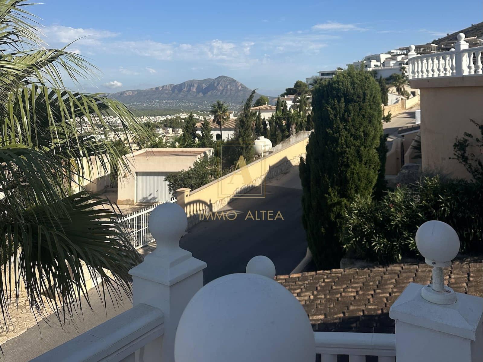 Chalet de 3 habitaciones en Benitachell / Benitatxell en venta con piscina garaje - 665.000 € (Ref: 10097503)