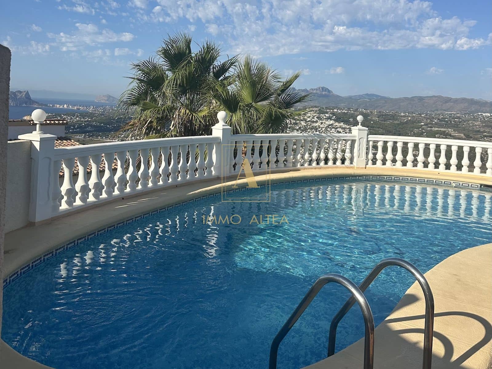 Chalet de 3 habitaciones en Benitachell / Benitatxell en venta con piscina garaje - 665.000 € (Ref: 10097503)