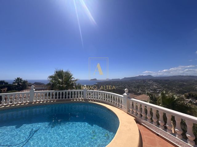 3 soveværelse Villa til salg i Alicante by med swimmingpool garage - € 665.000 (Ref: 10097503)