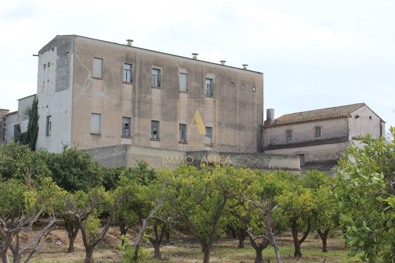 Undeveloped Land for sale in L'Eliana - € 2,500,000 (Ref: 10116018)