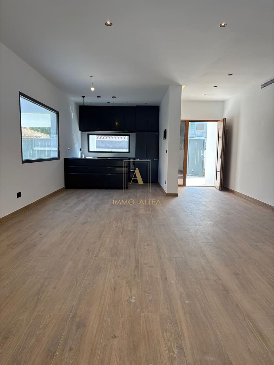 3 chambre Villa/Maison à vendre à Denia avec piscine - 1 190 000 € (Ref: 10139085)