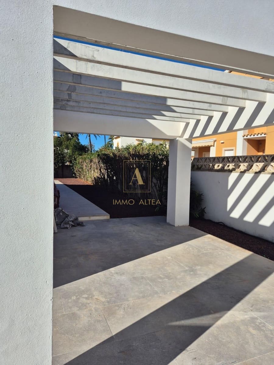3 chambre Villa/Maison à vendre à Denia avec piscine - 1 190 000 € (Ref: 10139085)