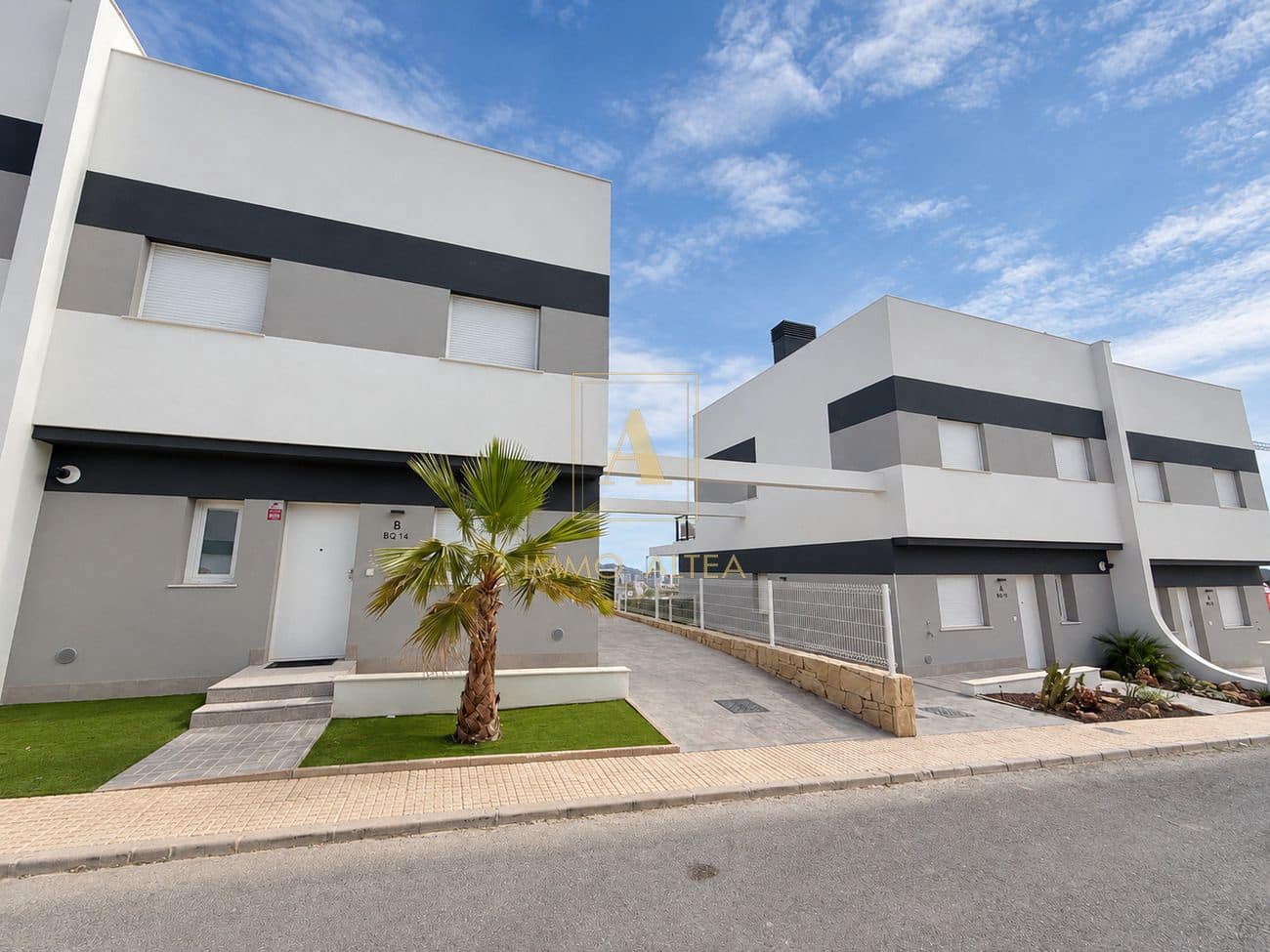 3 bedroom Townhouse for sale in Finestrat with pool garage - € 598,000 (Ref: 10157189)