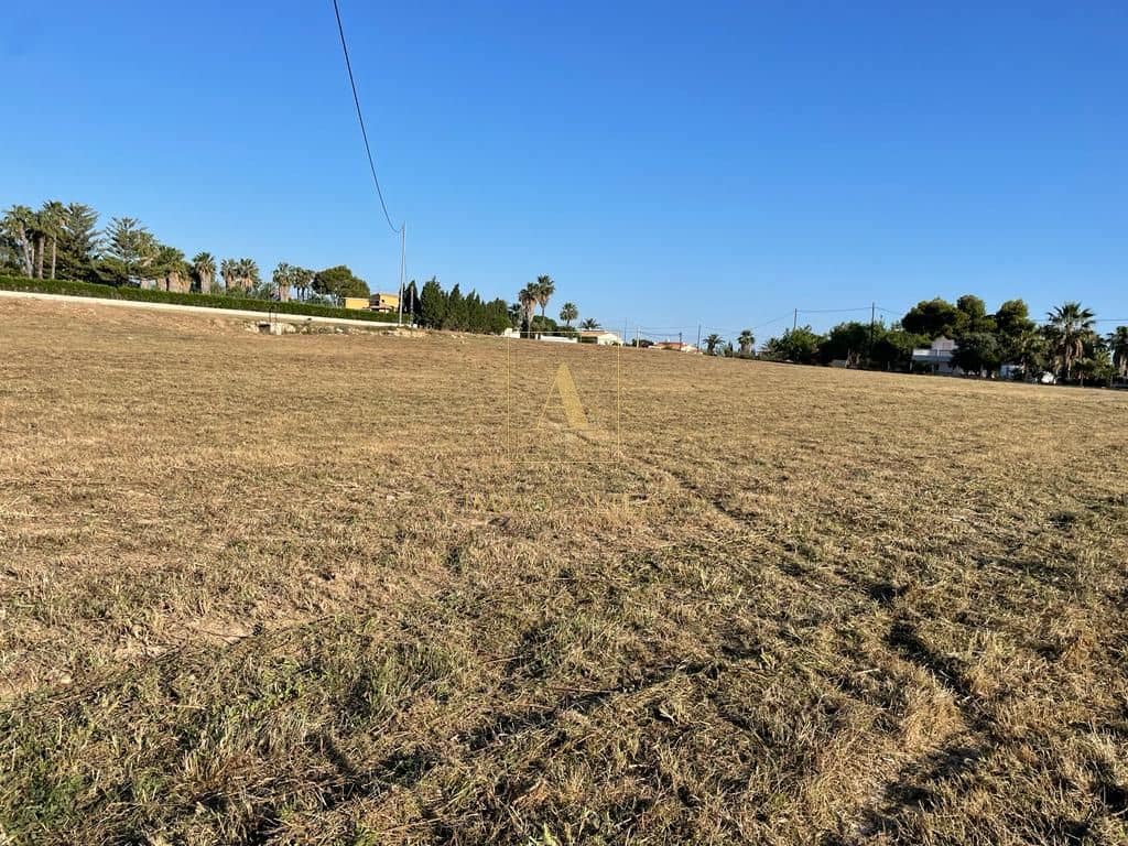 Rakentamaton maa myytävänä paikassa Denia - 500 000 € (Ref: 10158963)