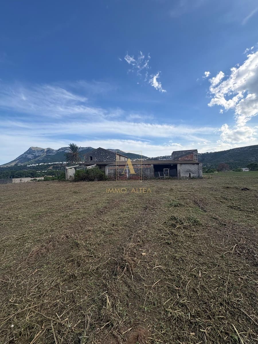 Rakentamaton maa myytävänä paikassa Denia - 500 000 € (Ref: 10158963)