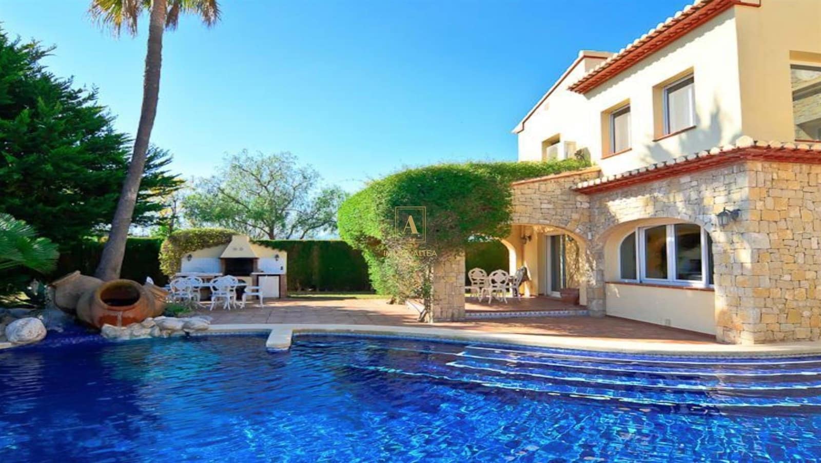 6 bedroom Villa for sale in Benissa - € 1,750,000 (Ref: 7321658)
