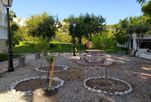 5 sovrum Villa till salu i Altea med pool garage - 1 600 000 € (Ref: 7321762)