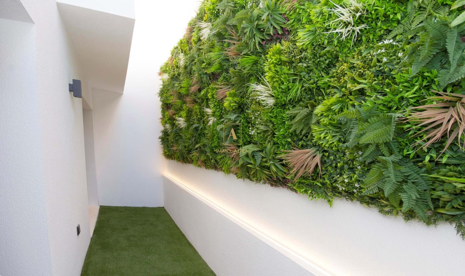 3 bedroom Villa for sale in El Campello - € 849,900 (Ref: 7321856)