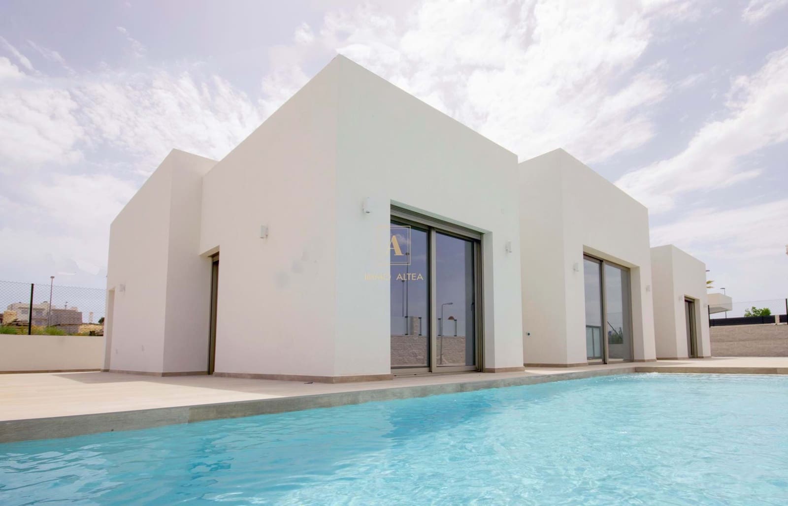 3 bedroom Villa for sale in El Campello - € 849,900 (Ref: 7321856)