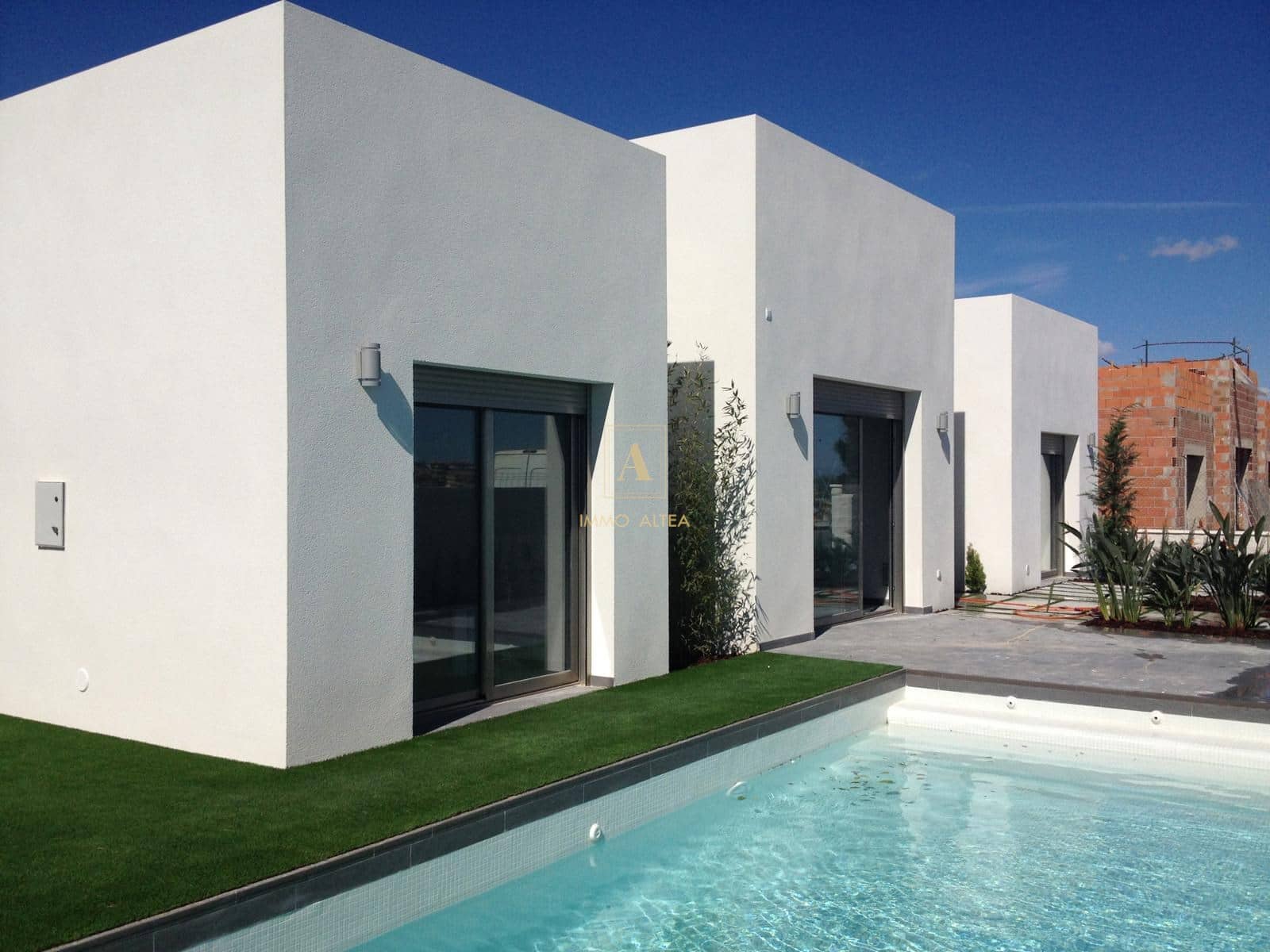 3 bedroom Villa for sale in El Campello - € 849,900 (Ref: 7321856)