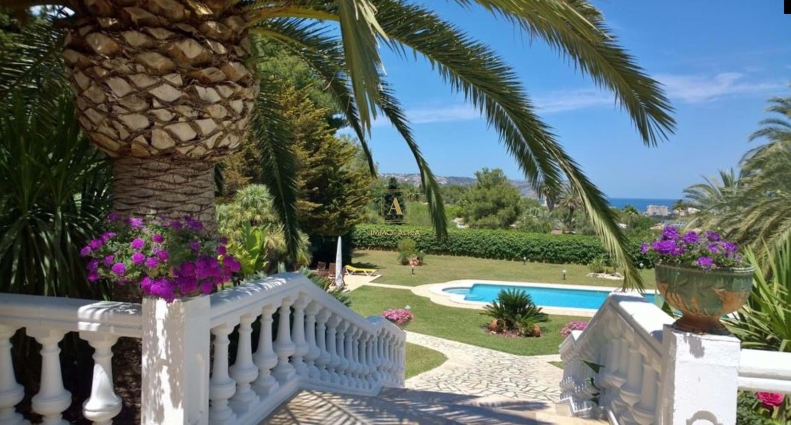5 bedroom Villa for sale in Javea / Xabia - € 1,950,000 (Ref: 7321864)