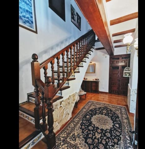 5 bedroom Villa for sale in Javea / Xàbia - € 1,950,000 (Ref: 7321864)