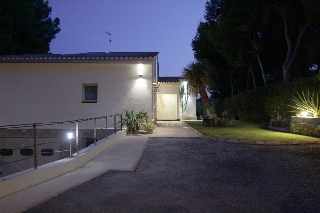 5 soveværelse Villa til salg i Moraira - € 1.495.000 (Ref: 7377892)