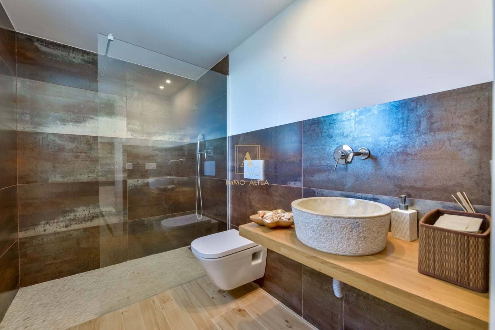 5 bedroom Villa for sale in Altea with pool garage - € 1,700,000 (Ref: 7381353)