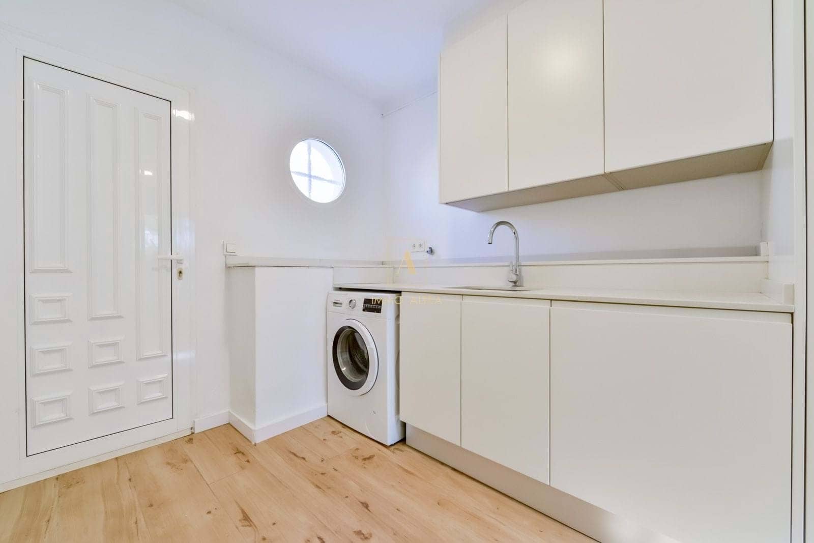 5 bedroom Villa for sale in Altea with pool garage - € 1,700,000 (Ref: 7381353)