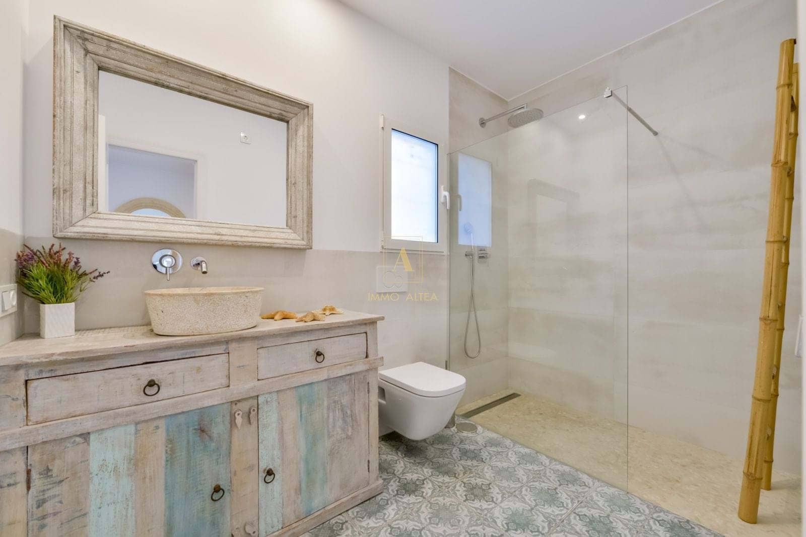 5 bedroom Villa for sale in Altea with pool garage - € 1,700,000 (Ref: 7381353)