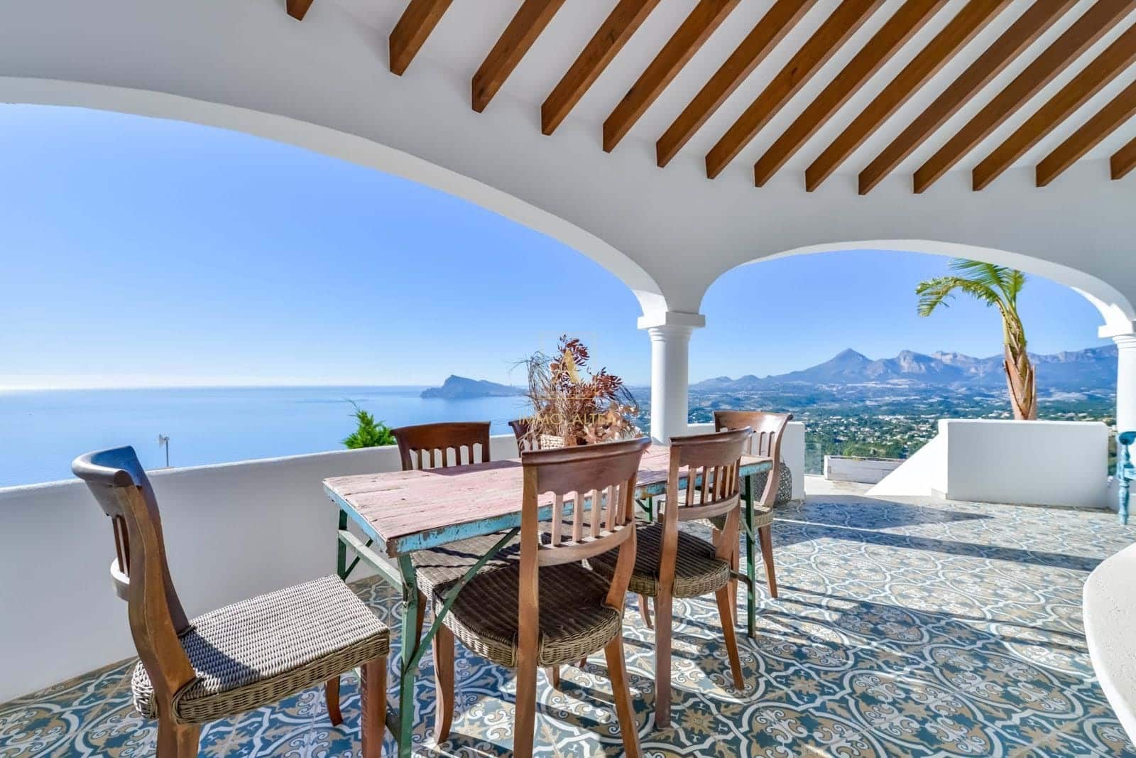 5 bedroom Villa for sale in Altea with pool garage - € 1,700,000 (Ref: 7381353)