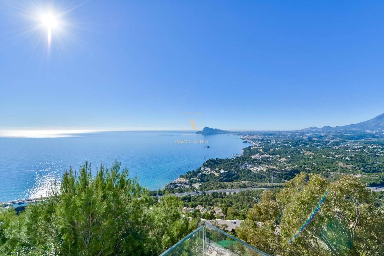 5 bedroom Villa for sale in Altea with pool garage - € 1,700,000 (Ref: 7381353)
