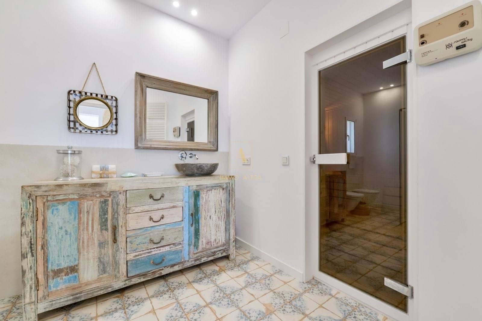 5 bedroom Villa for sale in Altea with pool garage - € 1,700,000 (Ref: 7381353)