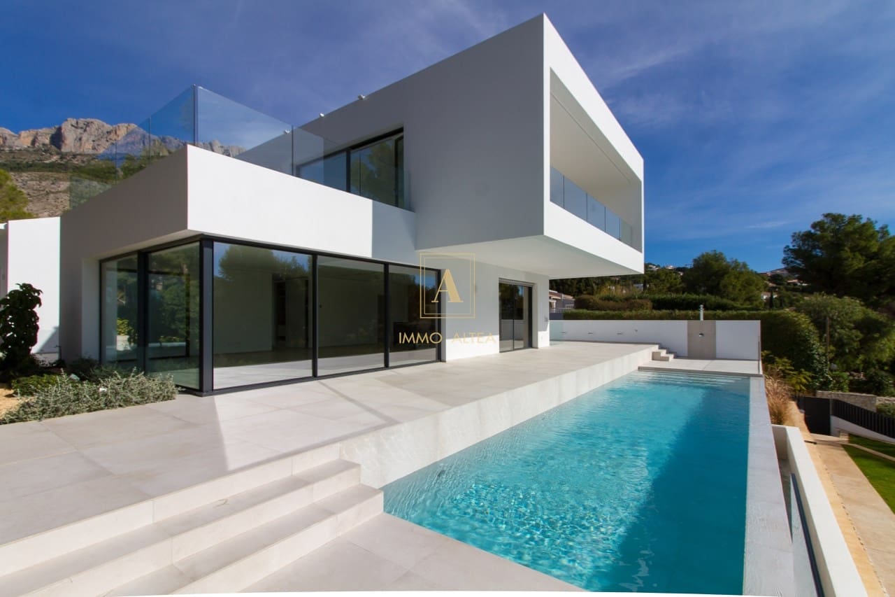 5 soverom Villa til salgs i Altea - € 2 490 000 (Ref: 7484846)