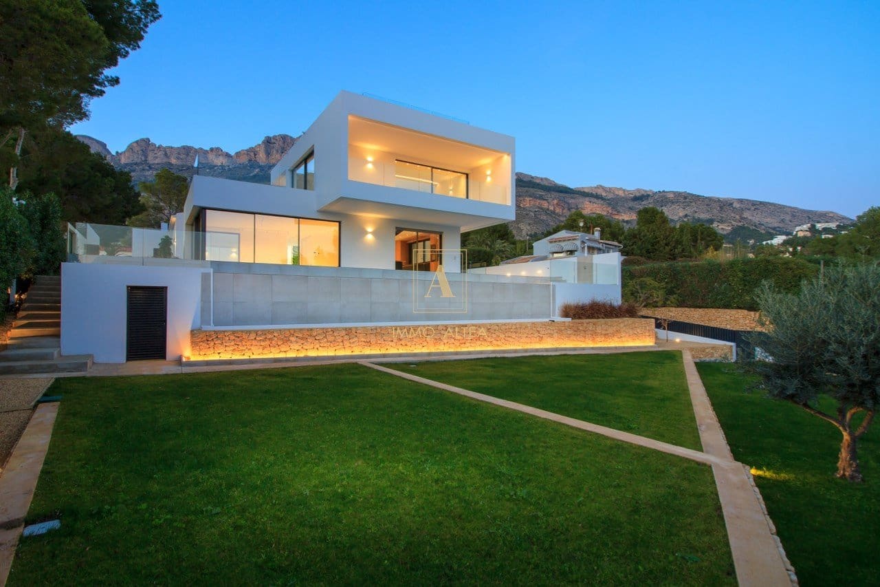 5 soverom Villa til salgs i Altea - € 2 490 000 (Ref: 7484846)