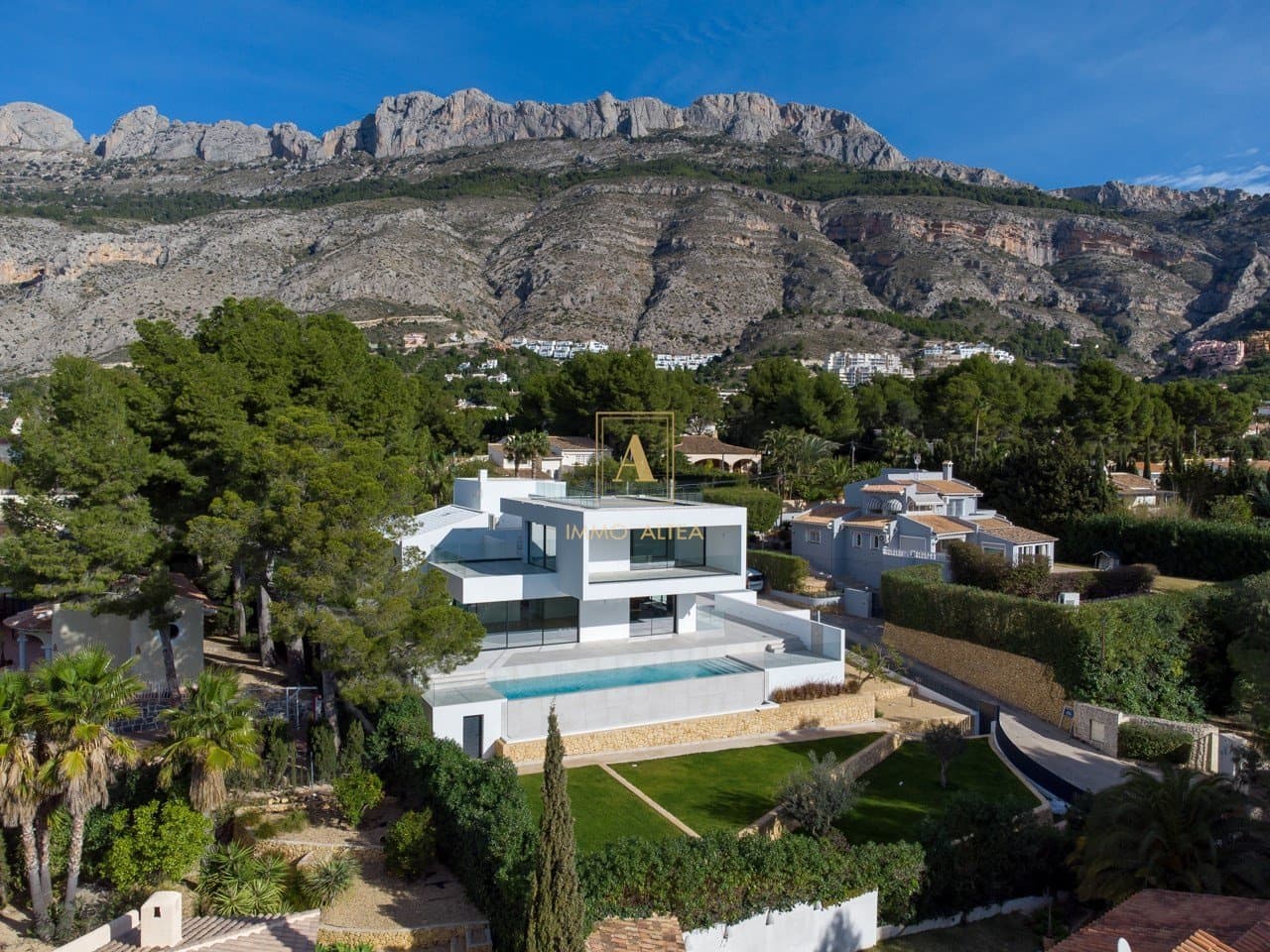 5 soverom Villa til salgs i Altea - € 2 490 000 (Ref: 7484846)