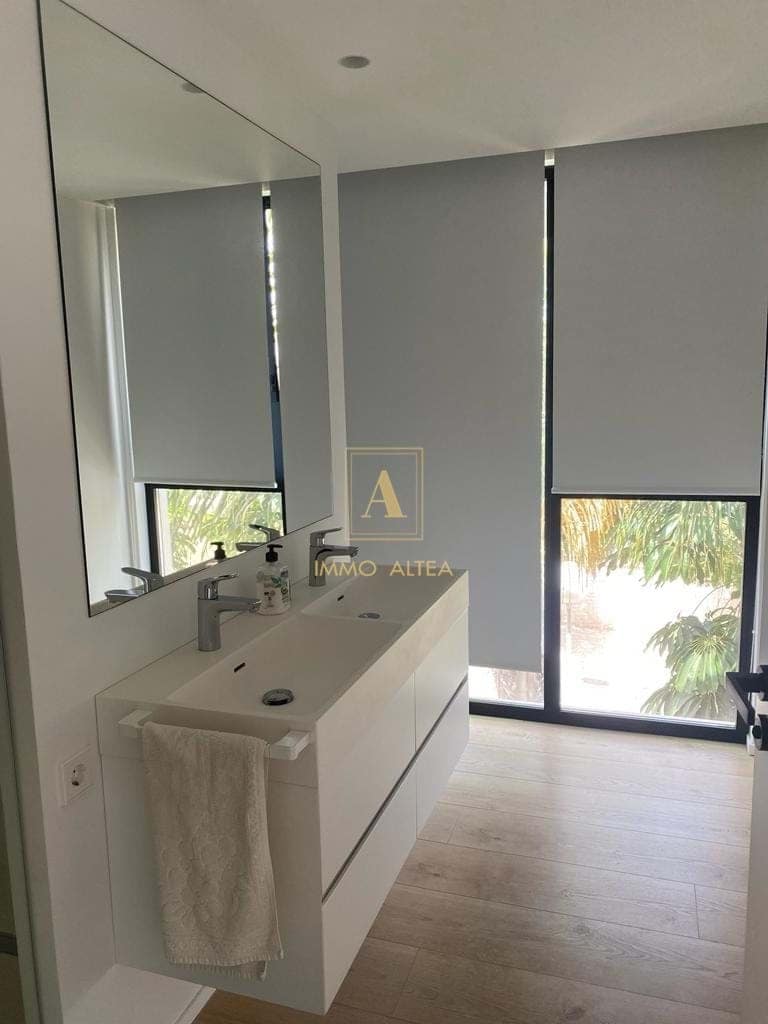 3 soveværelse Villa til salg i Alicante by med swimmingpool garage - € 1.600.000 (Ref: 7945427)