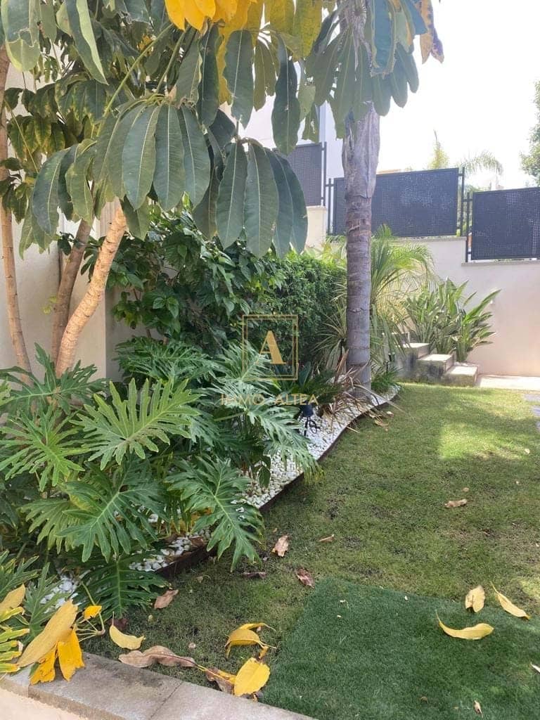 3 soveværelse Villa til salg i Alicante by med swimmingpool garage - € 1.600.000 (Ref: 7945427)