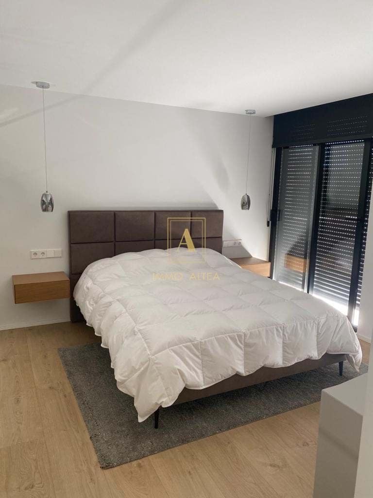 3 soveværelse Villa til salg i Alicante by med swimmingpool garage - € 1.600.000 (Ref: 7945427)