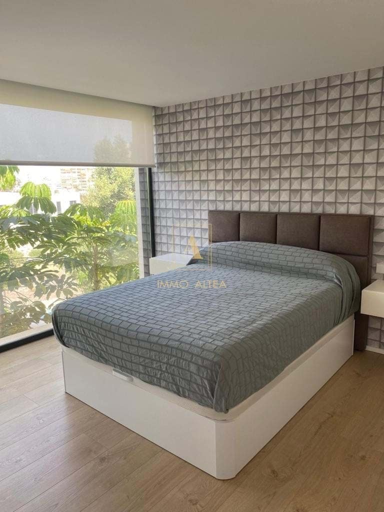 3 soveværelse Villa til salg i Alicante by med swimmingpool garage - € 1.600.000 (Ref: 7945427)