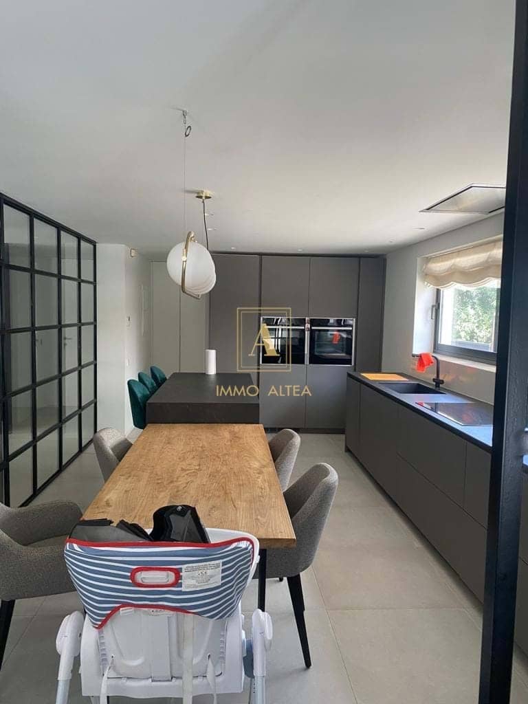 3 soveværelse Villa til salg i Alicante by med swimmingpool garage - € 1.600.000 (Ref: 7945427)