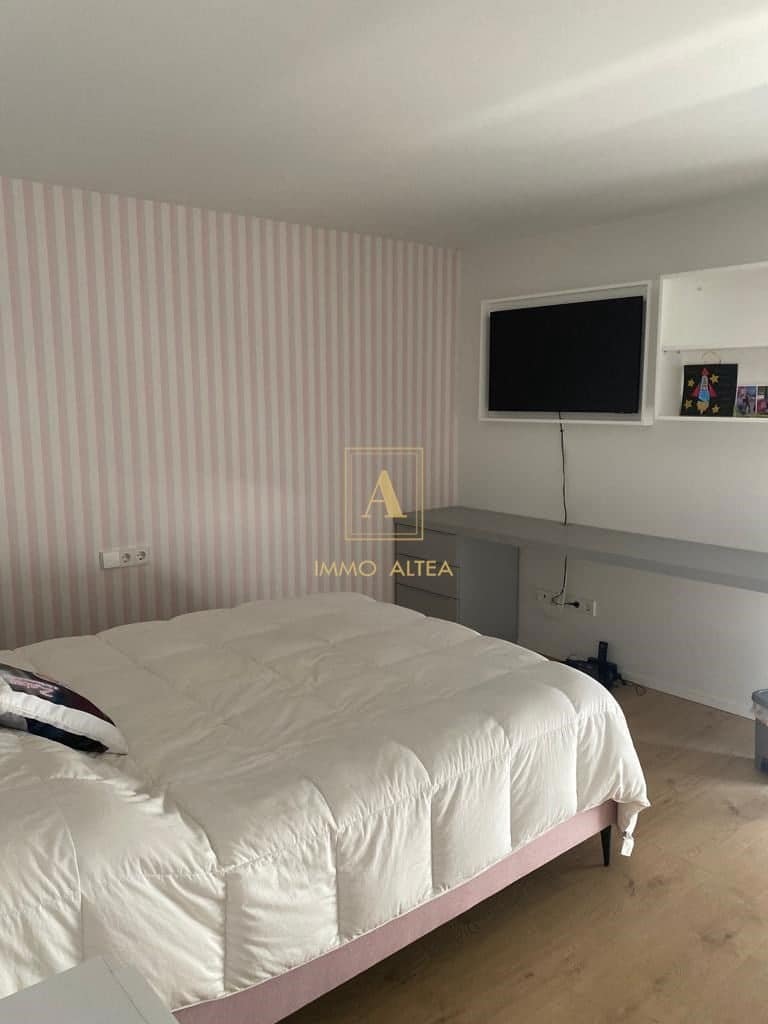 3 soveværelse Villa til salg i Alicante by med swimmingpool garage - € 1.600.000 (Ref: 7945427)