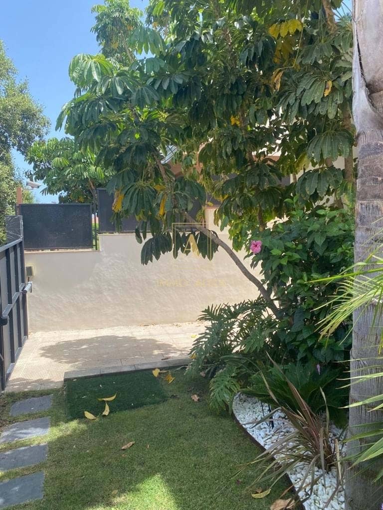 3 soveværelse Villa til salg i Alicante by med swimmingpool garage - € 1.600.000 (Ref: 7945427)