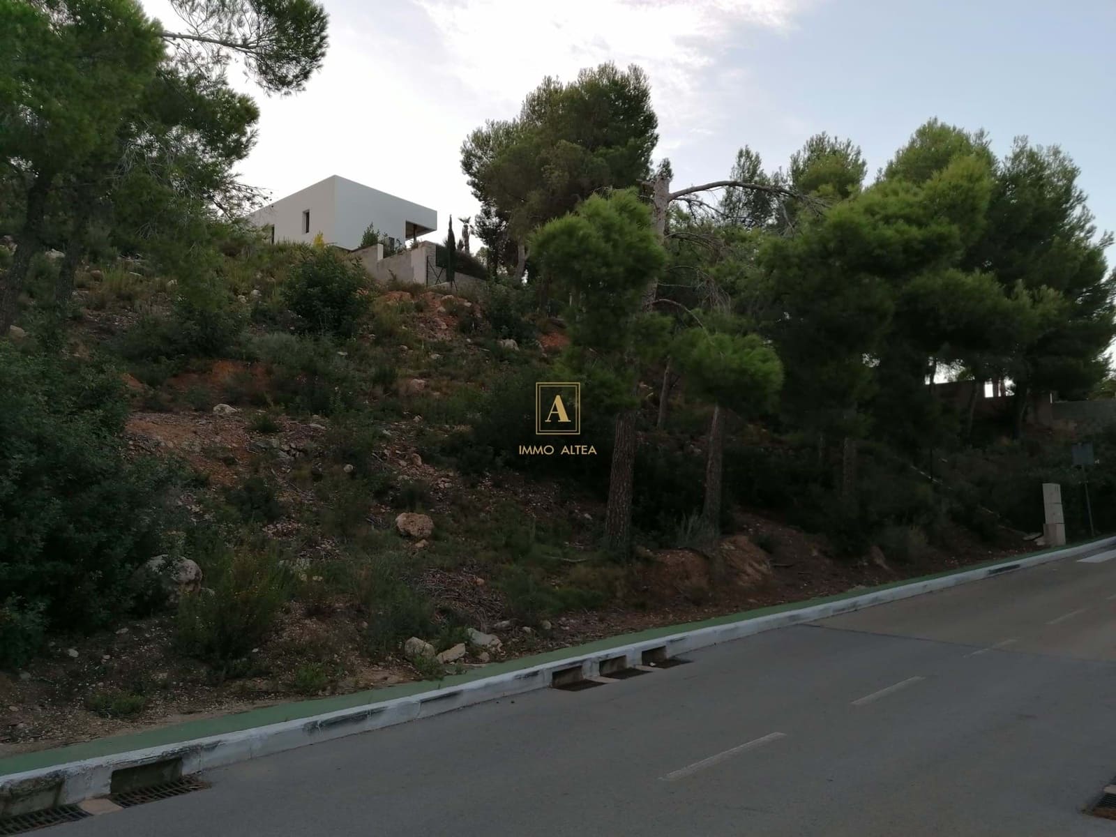 Grunde uden byggetilladelser til salg i Altea - € 215.000 (Ref: 8131328)