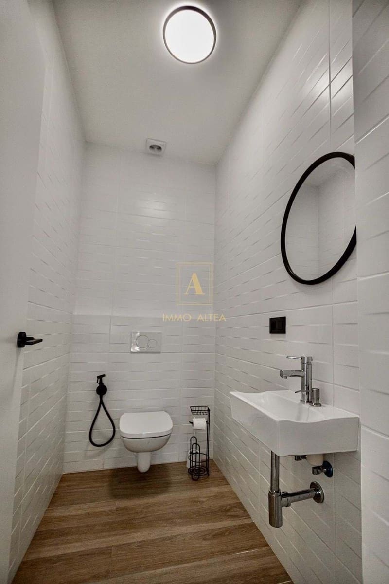 4 bedroom Villa for sale in Altea with pool garage - € 995,000 (Ref: 8244386)