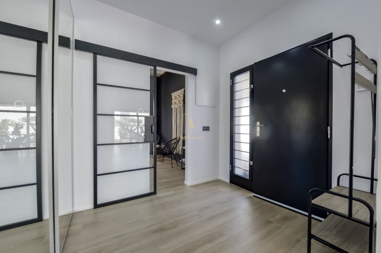 4 bedroom Villa for sale in Altea with pool garage - € 995,000 (Ref: 8244386)