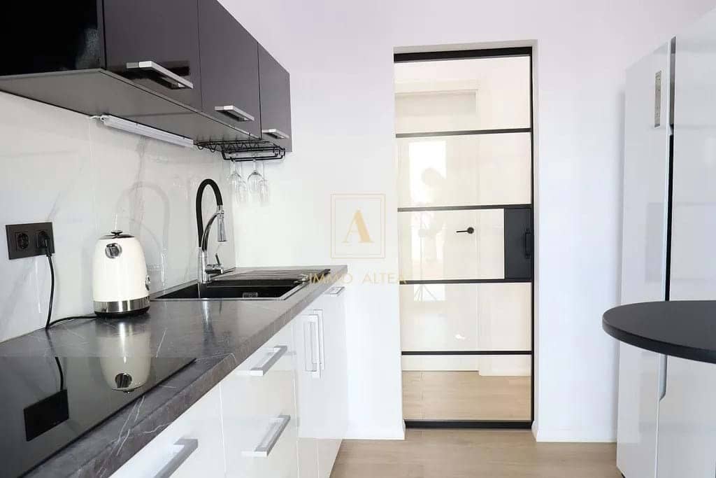 4 bedroom Villa for sale in Altea with pool garage - € 995,000 (Ref: 8244386)