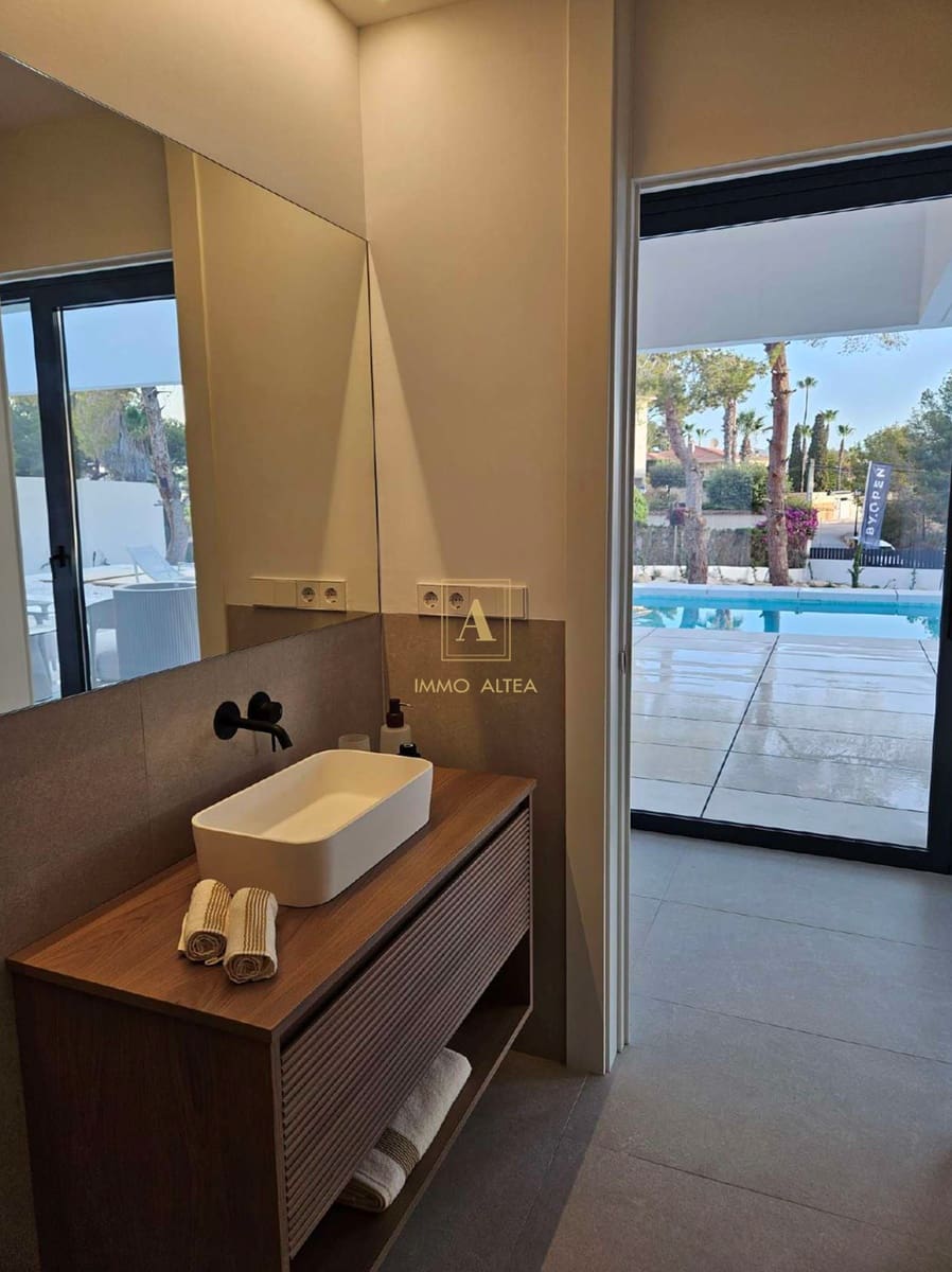 3 bedroom Villa for sale in Orihuela with pool garage - € 816,000 (Ref: 8456186)