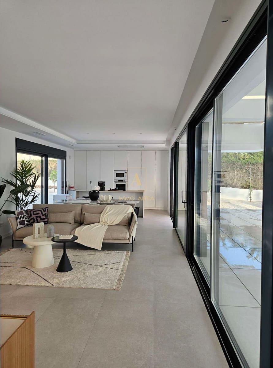 3 bedroom Villa for sale in Orihuela with pool garage - € 816,000 (Ref: 8456186)