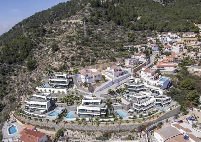 4 soveværelse Villa til salg i Calpe / Calp med swimmingpool - € 1.850.000 (Ref: 8458903)