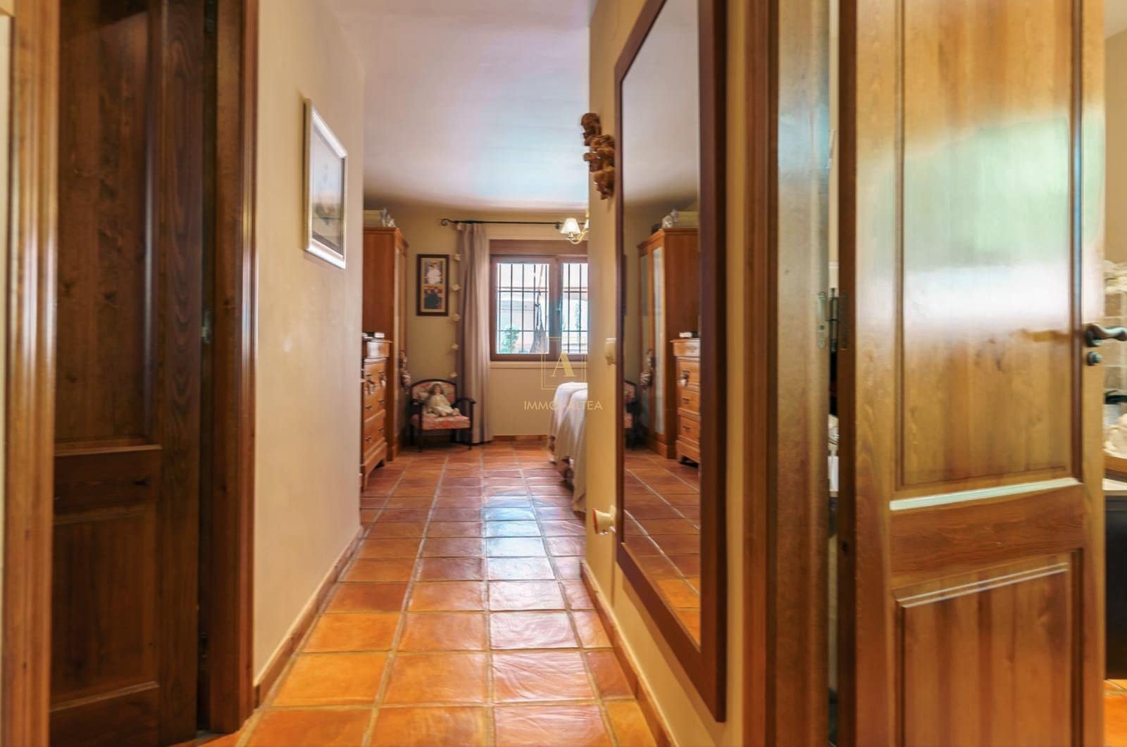 5 bedroom Villa for sale in La Nucia with pool garage - € 899,000 (Ref: 8532408)