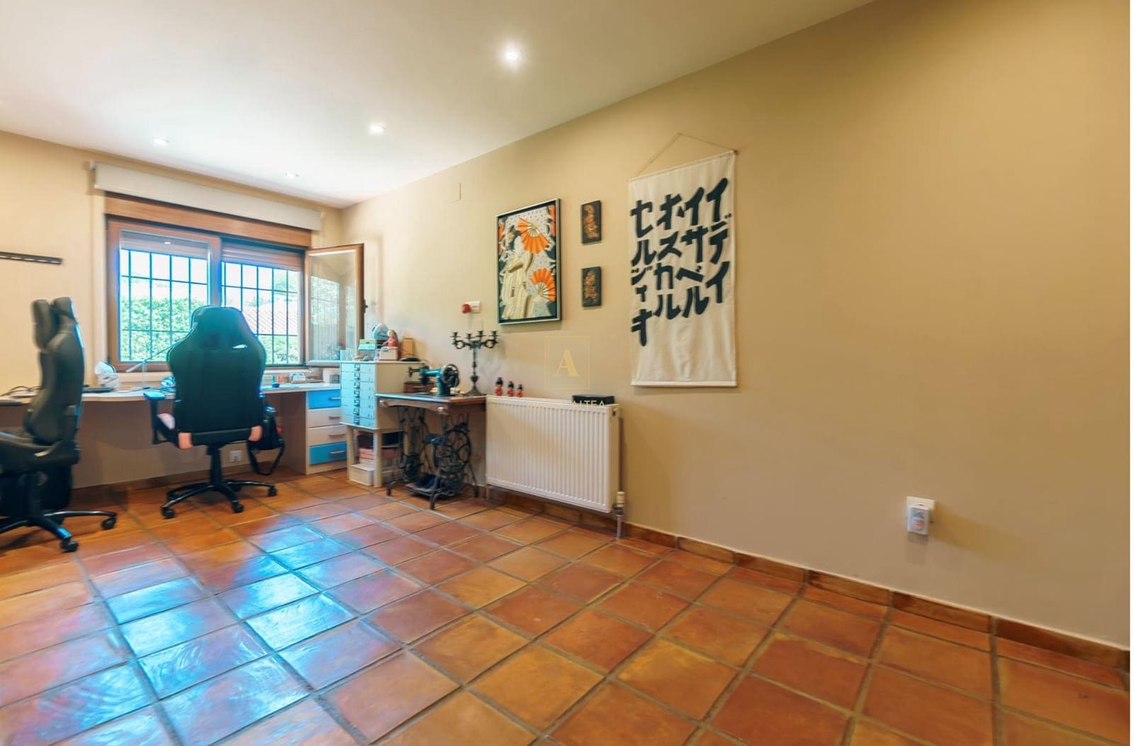 5 bedroom Villa for sale in La Nucia with pool garage - € 899,000 (Ref: 8532408)