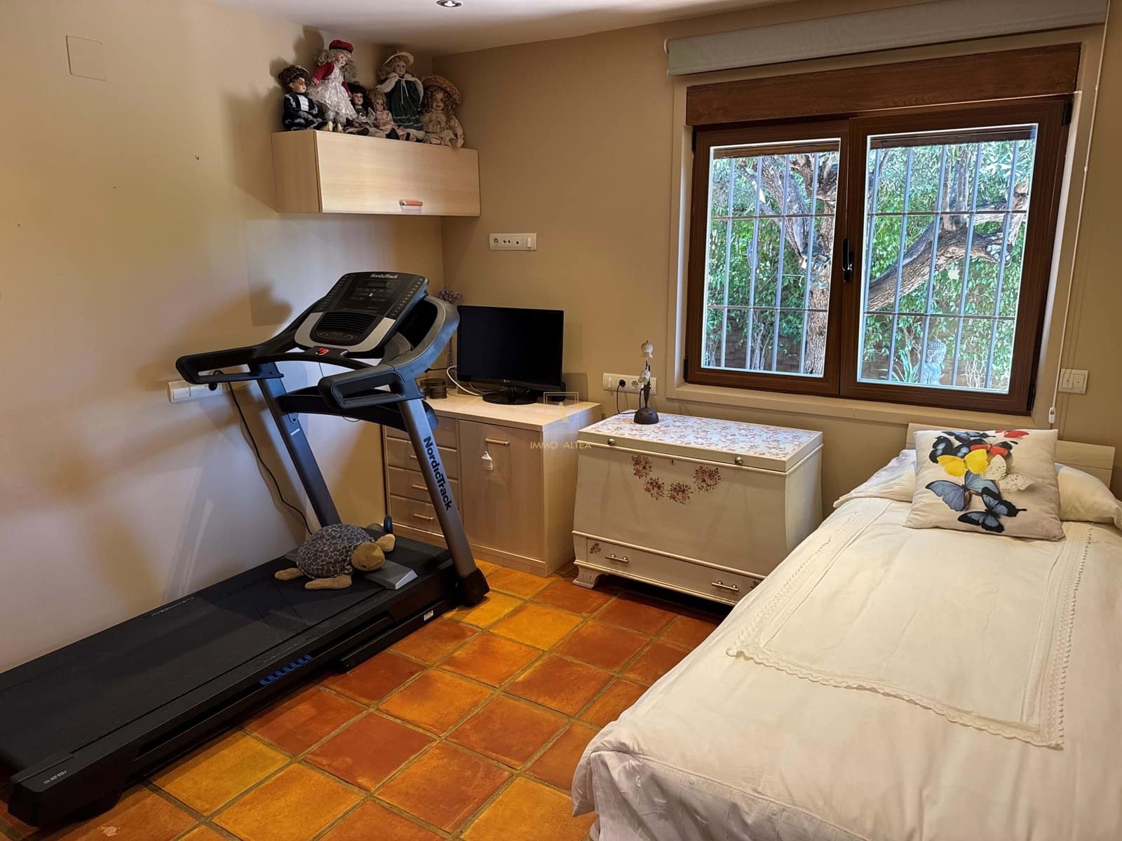 5 bedroom Villa for sale in La Nucia with pool garage - € 899,000 (Ref: 8532408)